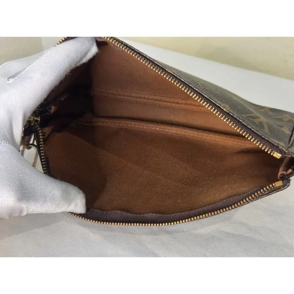 Louis Vuitton Monogram Pochette Accessoires AR1907 Shoulder Bag LV Monogram